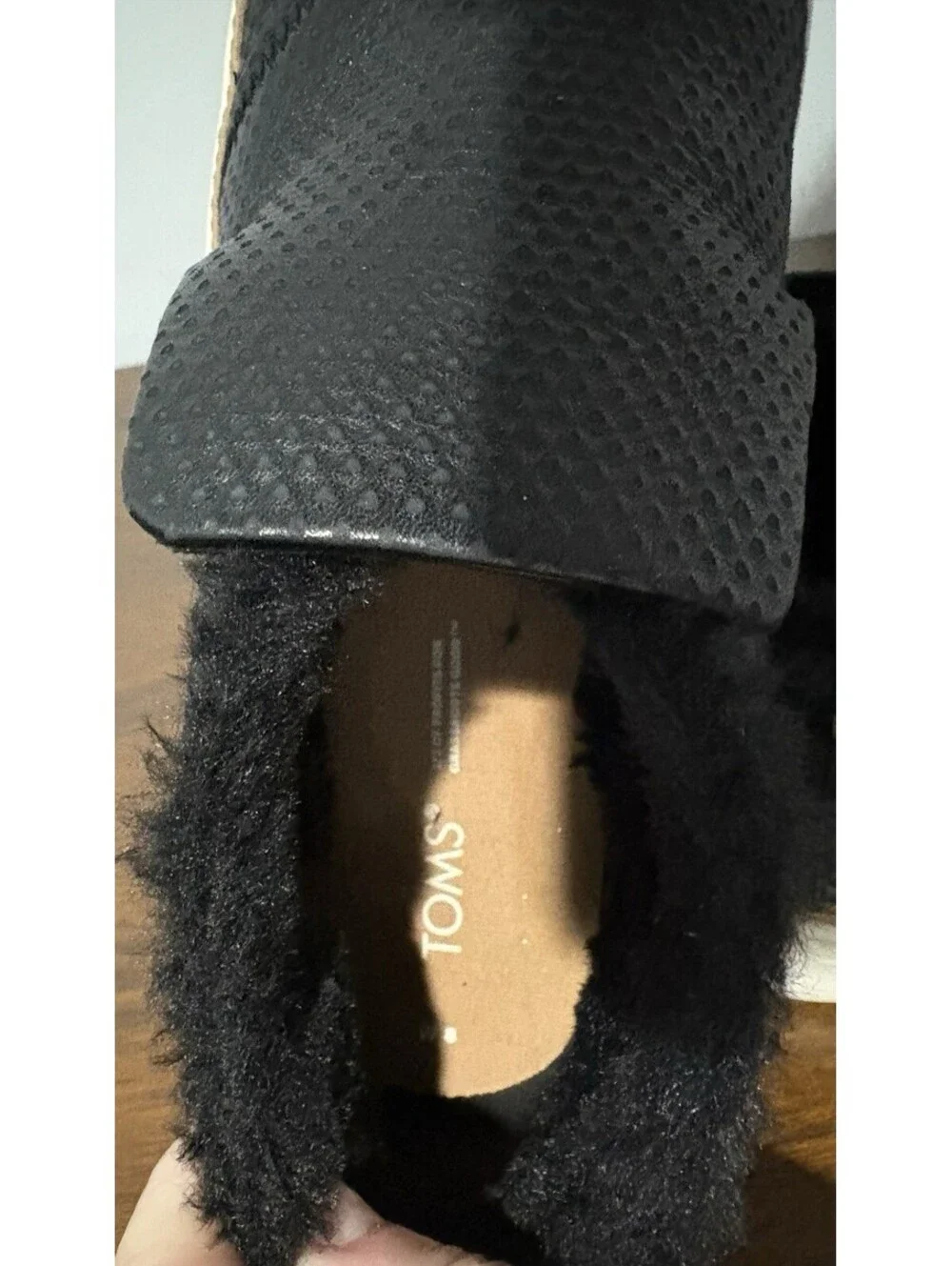 TOMS Women’s Size 8 Paxton Black Embossed Leather Faux Fur Lined Bootie